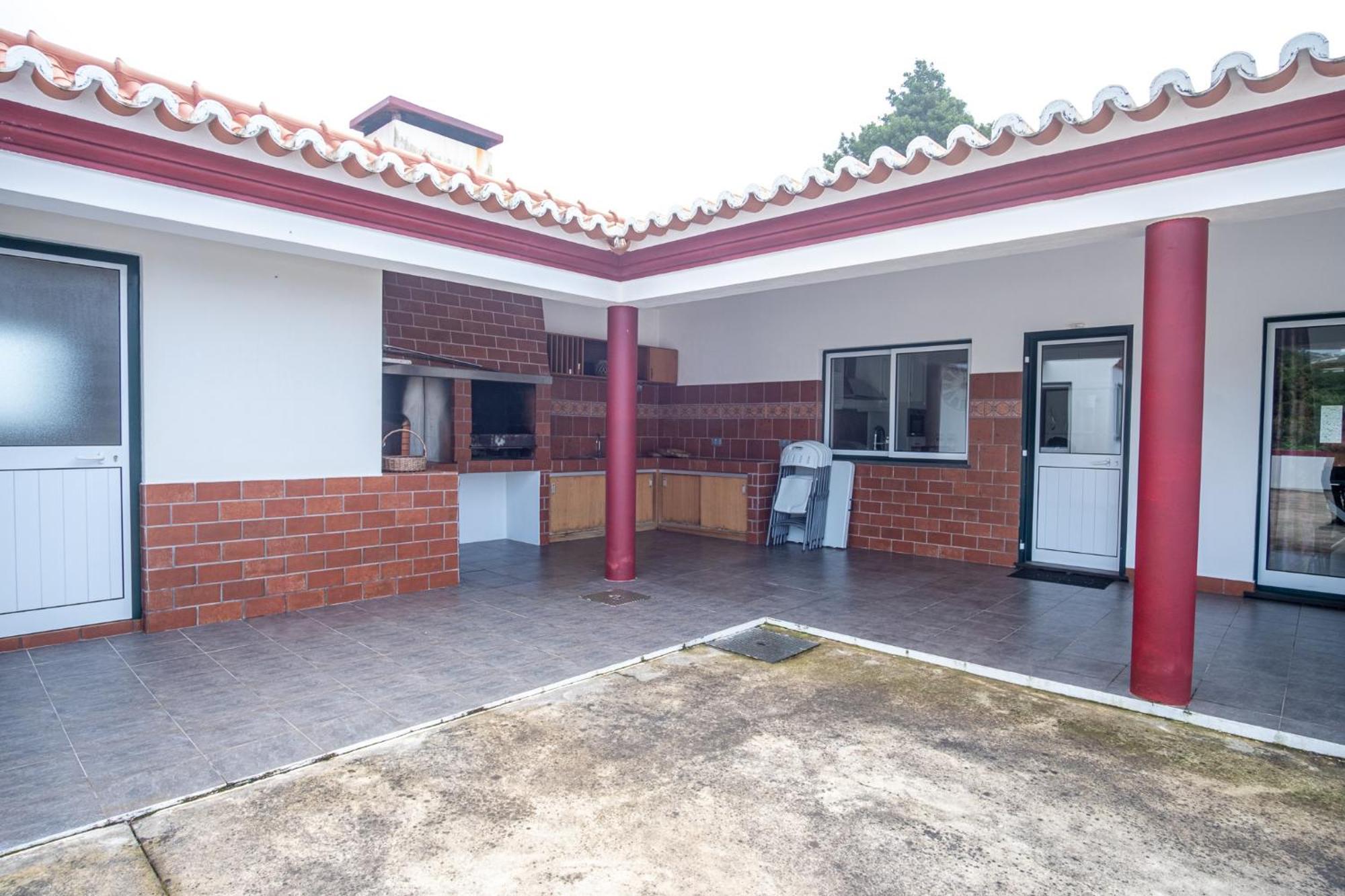 Chale D'Angra Guest House Angra do Heroísmo Екстериор снимка